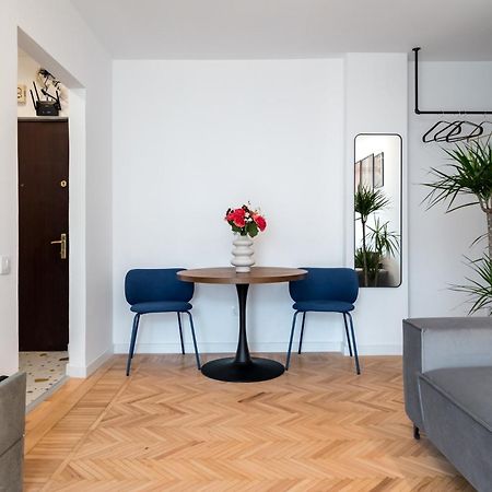 Central Aesthetic Apartment Bukarest Eksteriør billede
