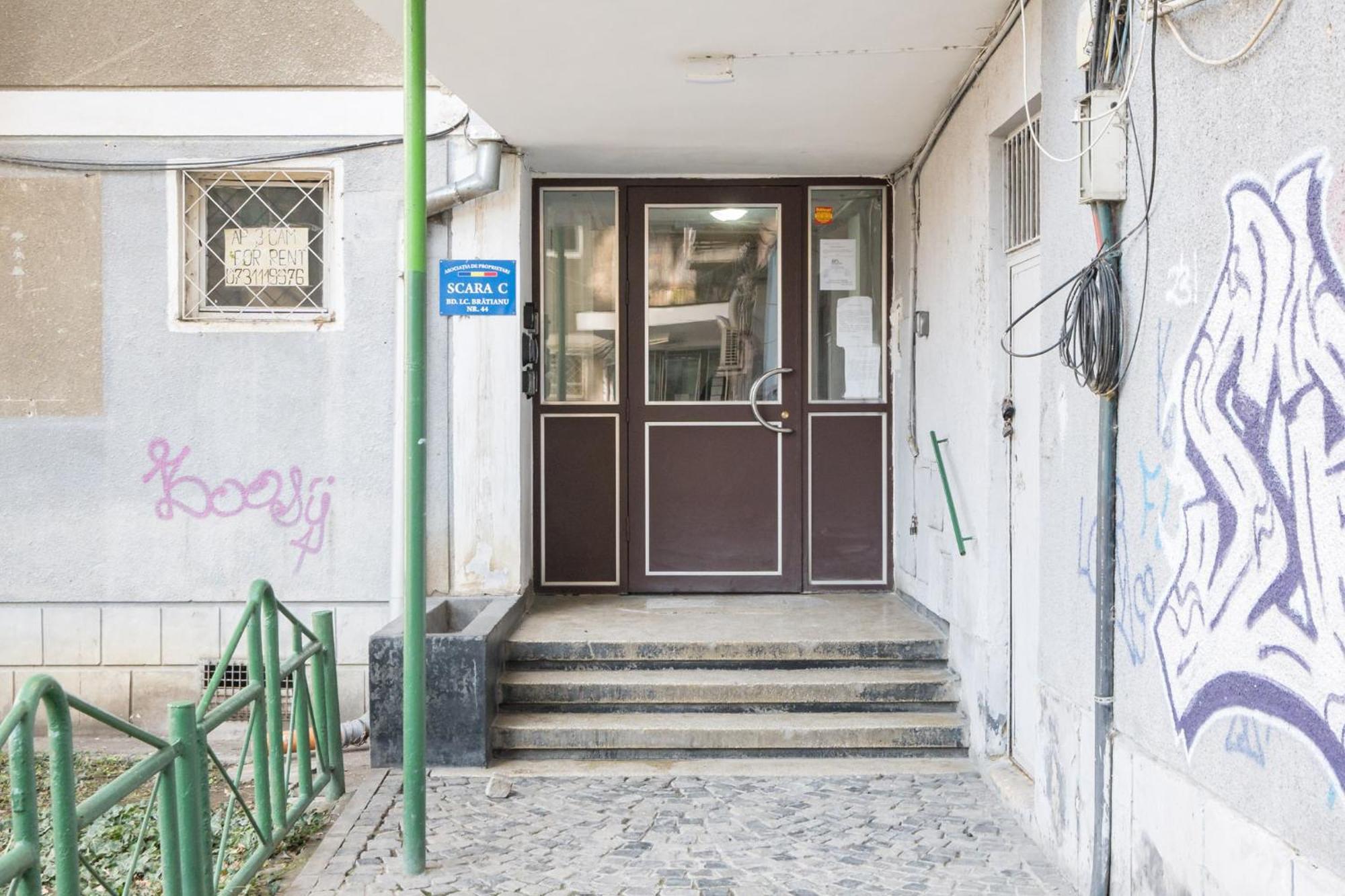 Central Aesthetic Apartment Bukarest Eksteriør billede
